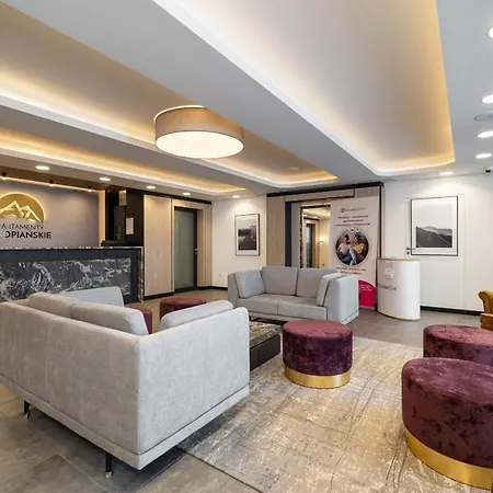 Cozy In The Mountains With Parking And A View By Renters