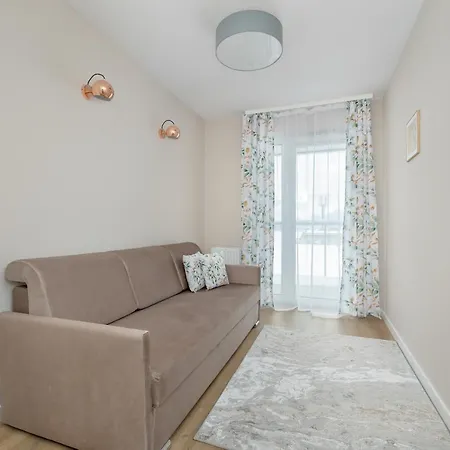 Cozy In The Mountains With Parking And A View By Renters