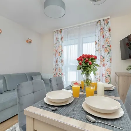 Cozy In The Mountains With Parking And A View By Renters